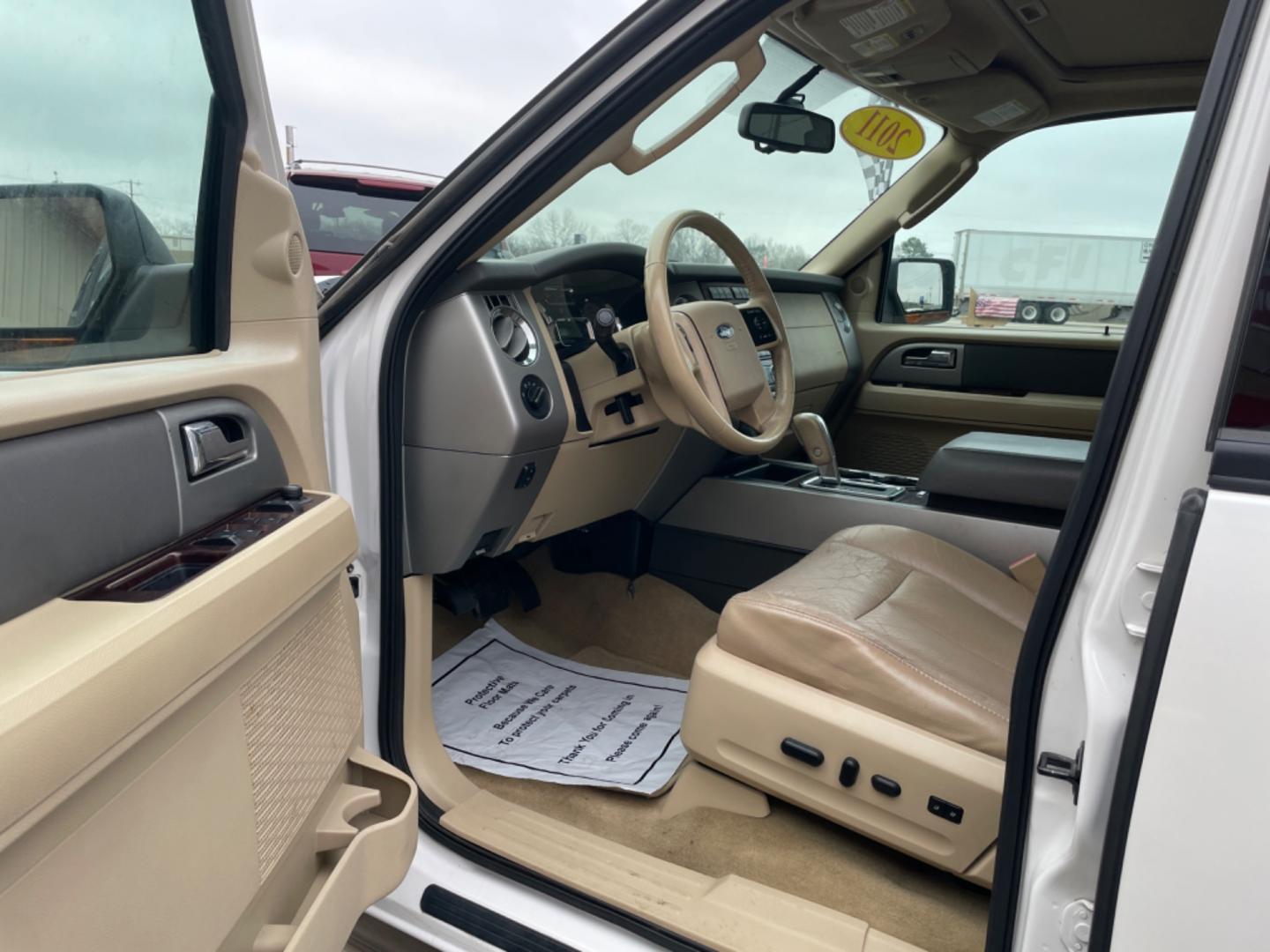 2011 White Ford Expedition (1FMJU1H56BE) with an V8, Flex Fuel, 5.4 Liter engine, Automatic, 6-Spd w/Overdrive transmission, located at 8008 Warden Rd, Sherwood, AR, 72120, (501) 801-6100, 34.830078, -92.186684 - Photo#13